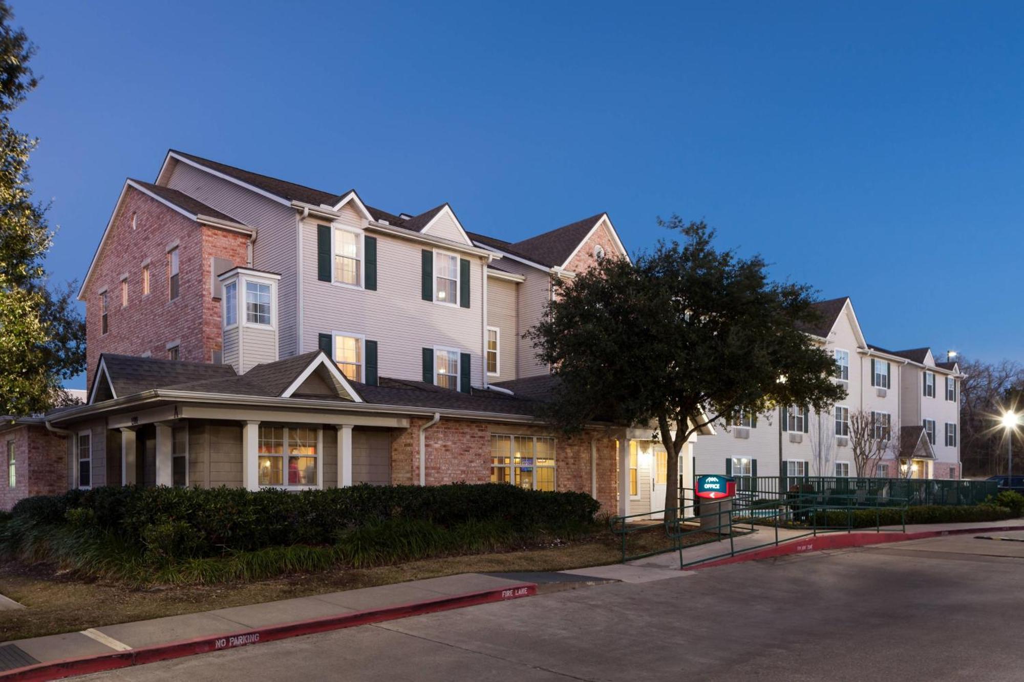 Towneplace Suites By Marriott College Station Exterior photo